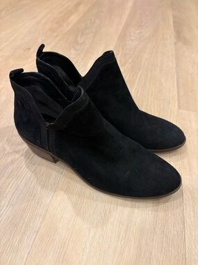 Sam Edelman Black Suede Low Heel Ankle Booties - Size 7.5US